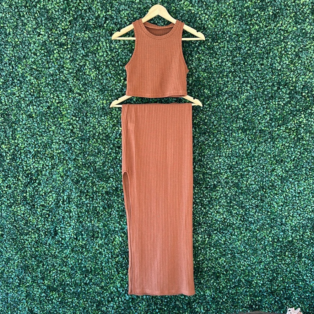 Two piece skirt set